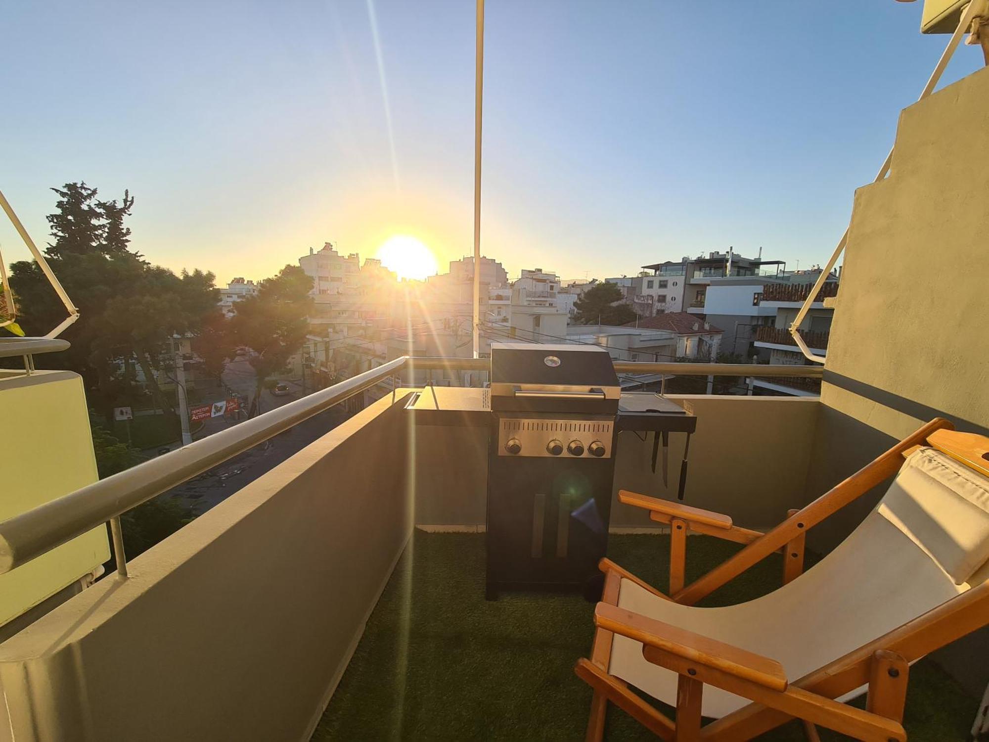 Sunny Home Private Jacuzzi Hydromassage Acropolis & Lycabettus Far View Parking 300M Metro Peristeri アテネ エクステリア 写真