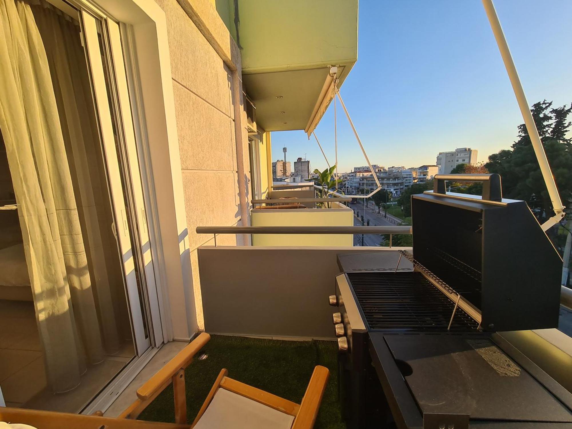 Sunny Home Private Jacuzzi Hydromassage Acropolis & Lycabettus Far View Parking 300M Metro Peristeri アテネ エクステリア 写真