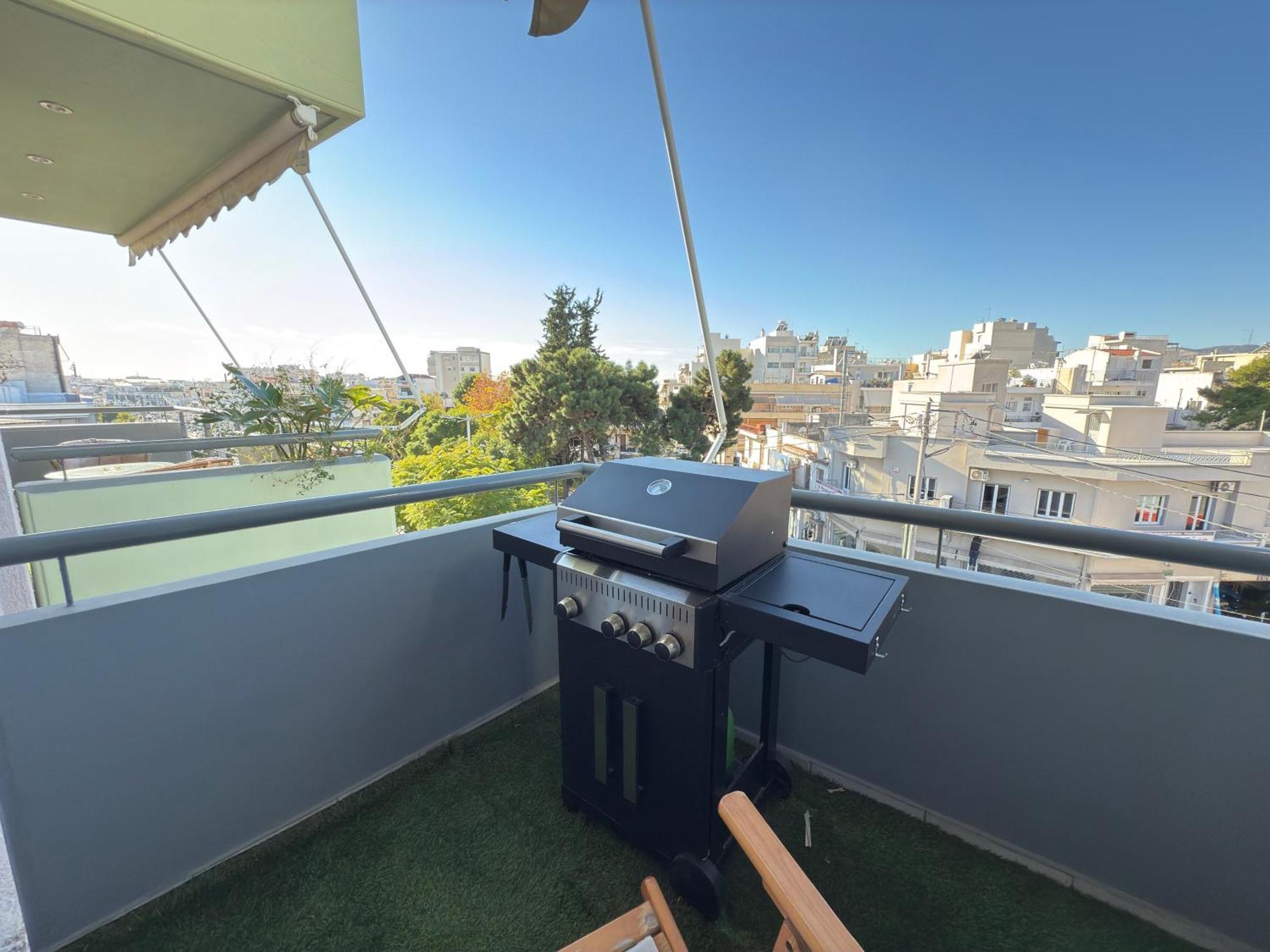 Sunny Home Private Jacuzzi Hydromassage Acropolis & Lycabettus Far View Parking 300M Metro Peristeri アテネ エクステリア 写真