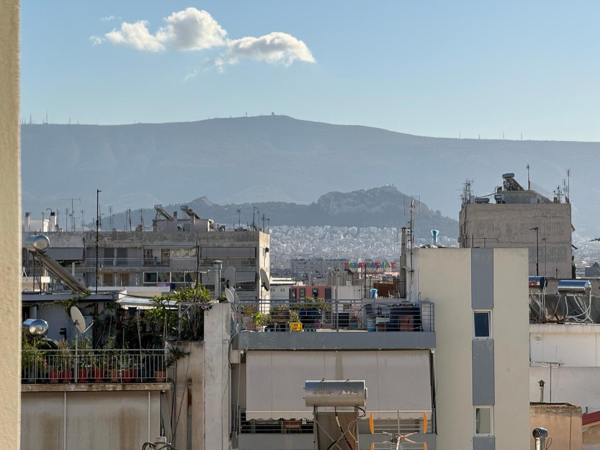 Sunny Home Private Jacuzzi Hydromassage Acropolis & Lycabettus Far View Parking 300M Metro Peristeri アテネ エクステリア 写真
