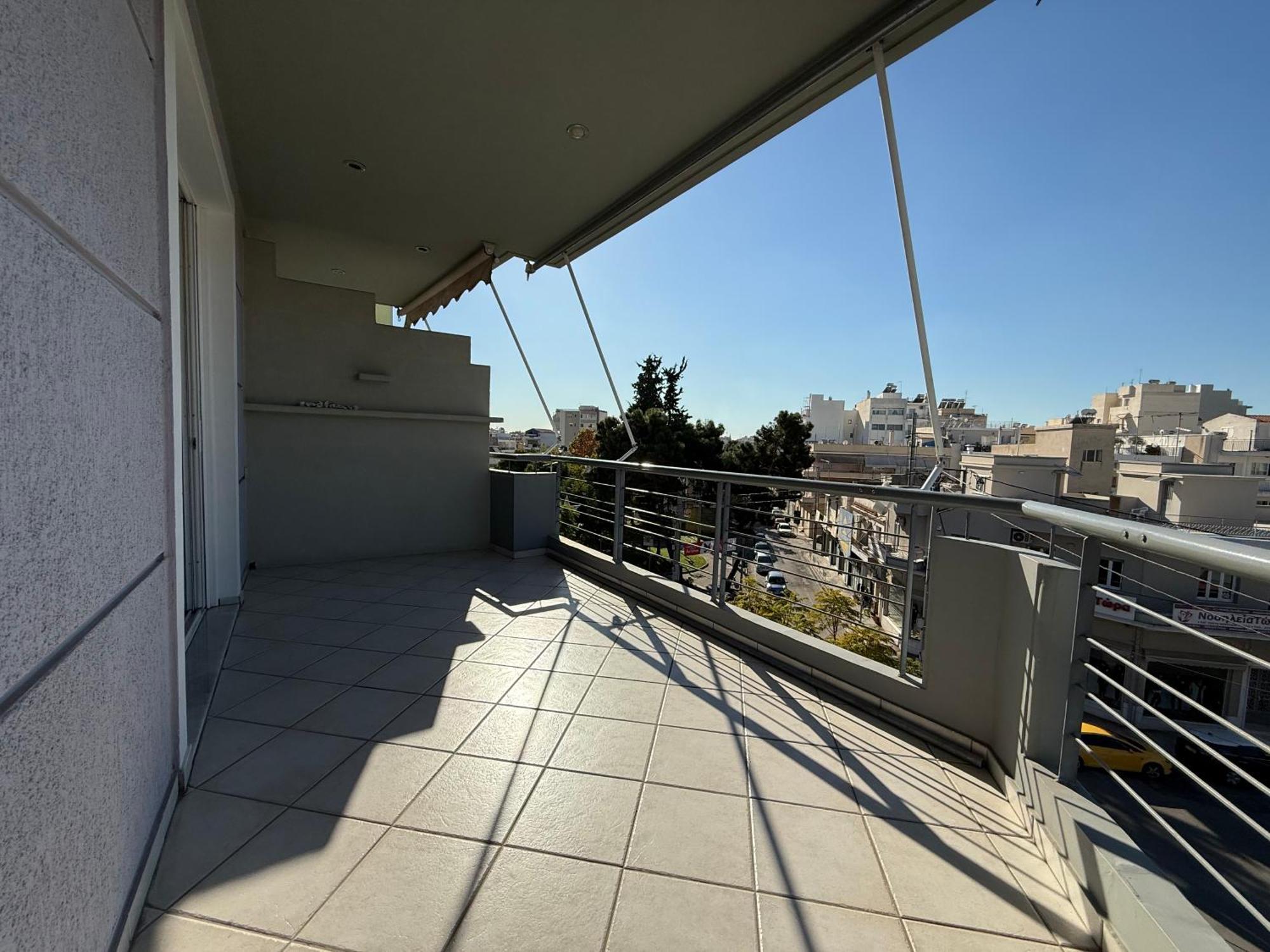 Sunny Home Private Jacuzzi Hydromassage Acropolis & Lycabettus Far View Parking 300M Metro Peristeri アテネ 部屋 写真