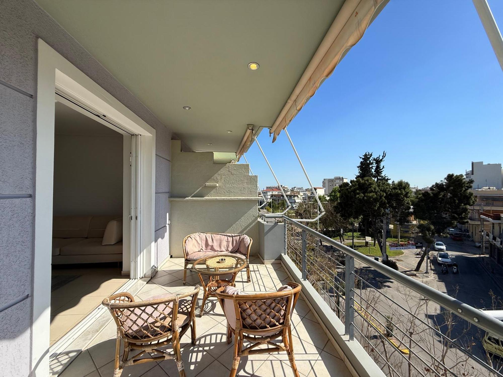 Sunny Home Private Jacuzzi Hydromassage Acropolis & Lycabettus Far View Parking 300M Metro Peristeri アテネ エクステリア 写真