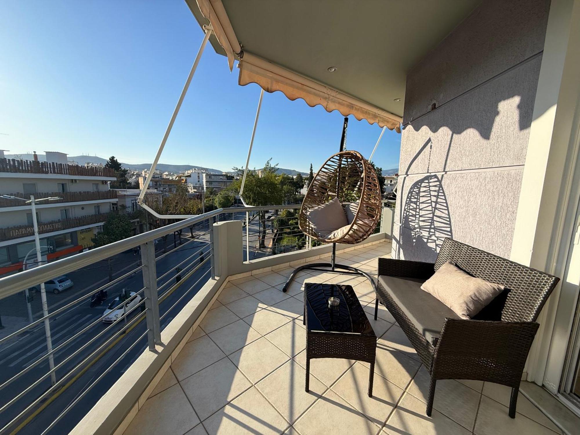 Sunny Home Private Jacuzzi Hydromassage Acropolis & Lycabettus Far View Parking 300M Metro Peristeri アテネ エクステリア 写真