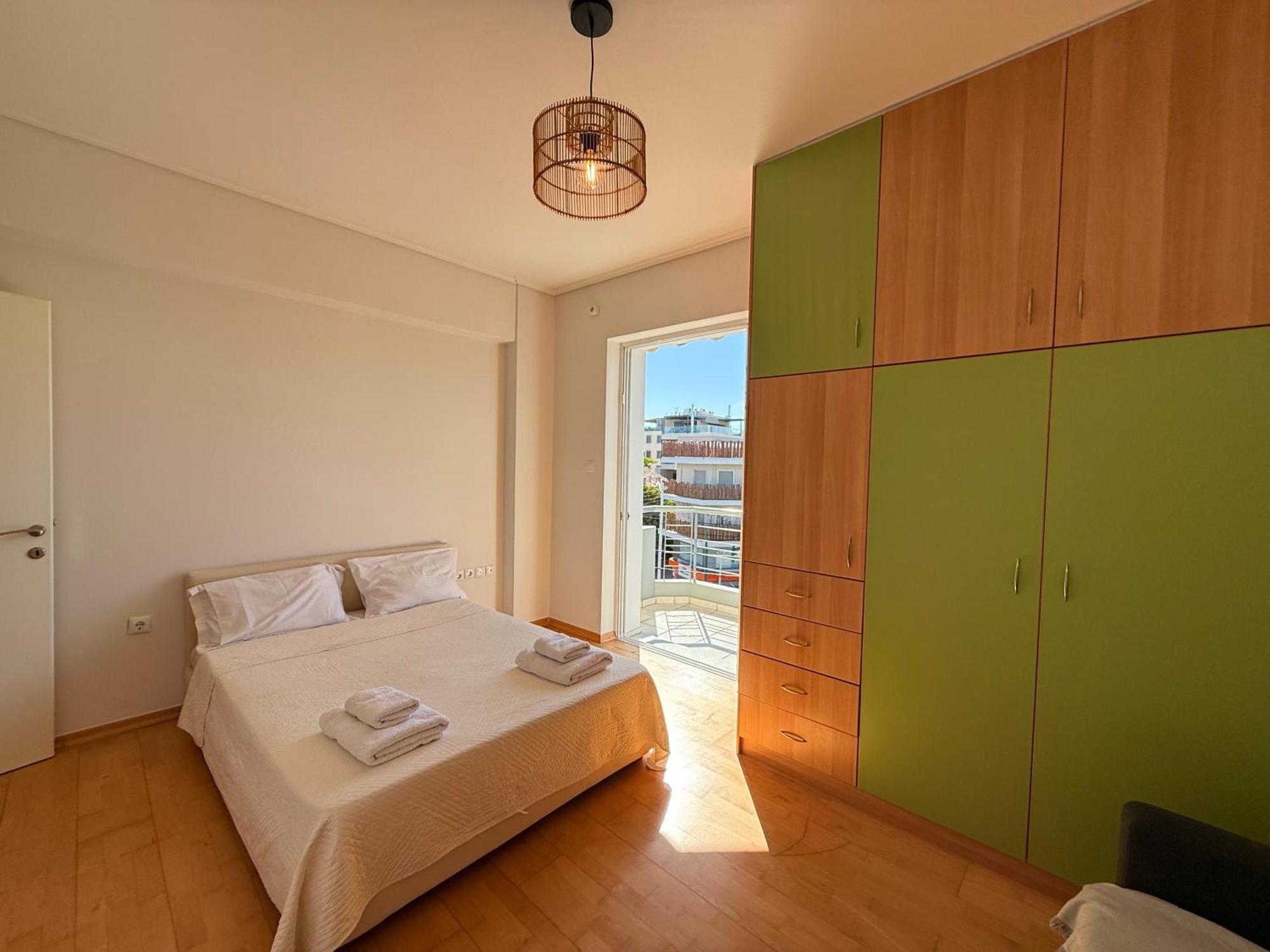 Sunny Home Private Jacuzzi Hydromassage Acropolis & Lycabettus Far View Parking 300M Metro Peristeri アテネ エクステリア 写真